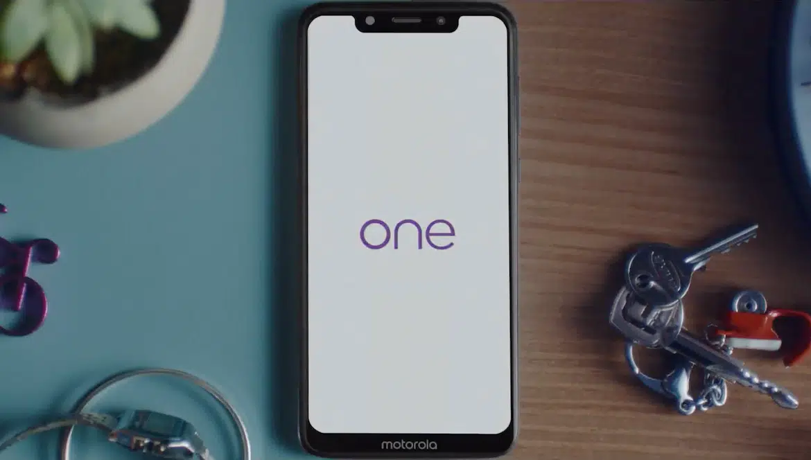 Motorola One au meilleur prix et avec des écouteurs gratuits en Vodafone