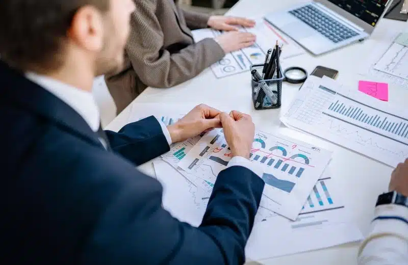 Placements : quelle stratégie adopter entre court et long terme ?