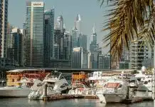 Bouées de balisage : l’importance de la sécurité maritime à Dubai