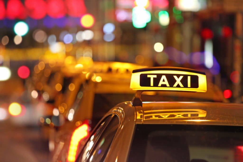 Les nombreux avantages de l’utilisation d’un service de taxi