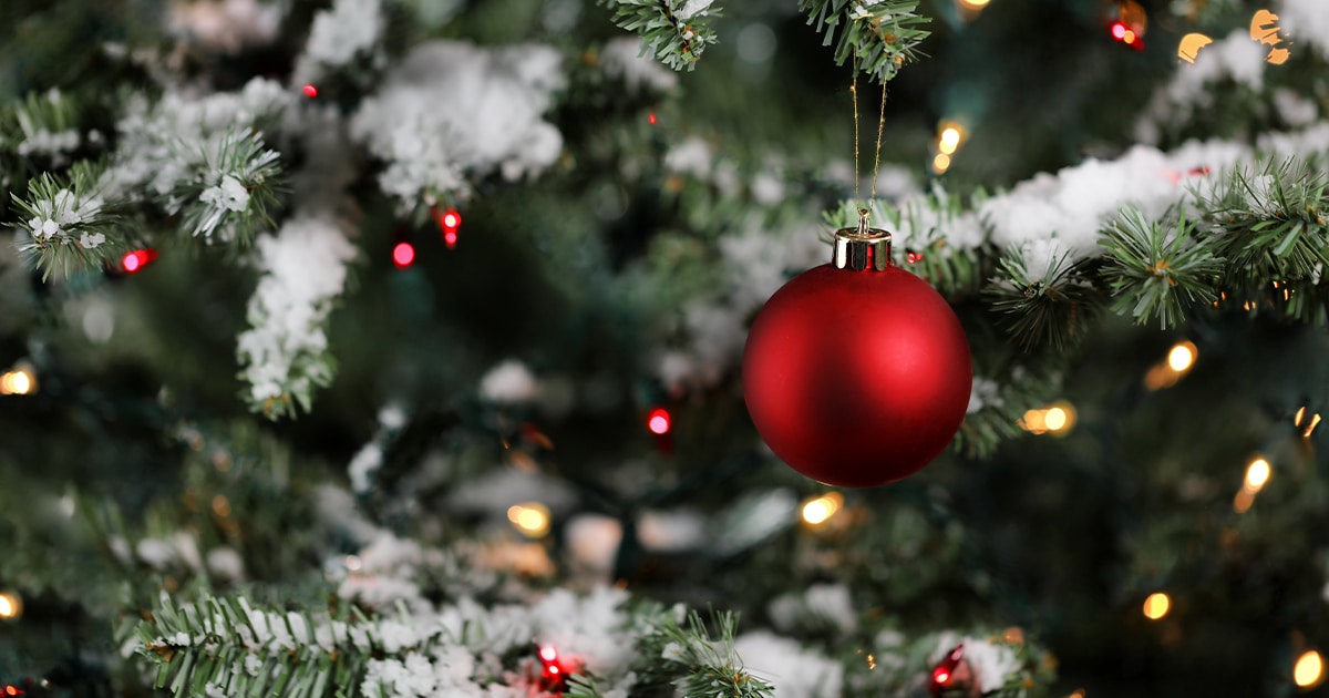 Comment bien décorer un sapin de Noël ? Athlon News