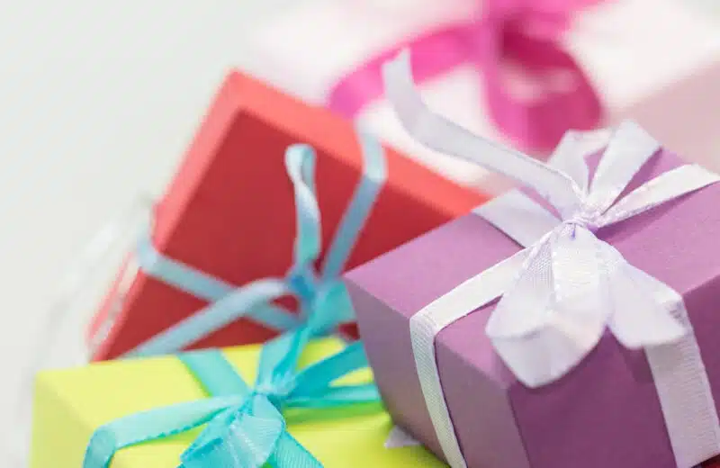 L'art d'offrir des cadeaux aux employés pour renforcer les liens au sein de l'entreprise