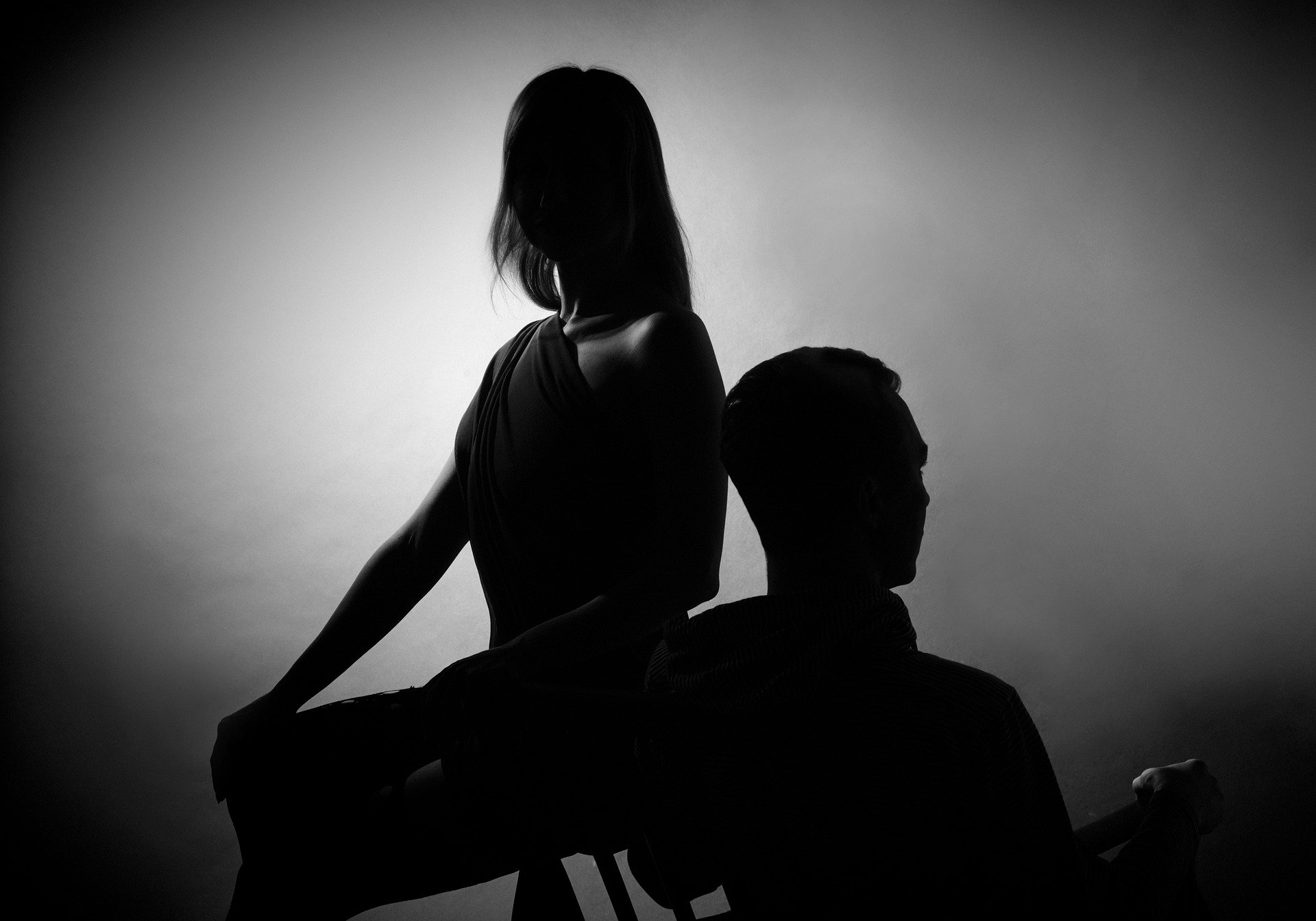 comment se passe un divorce non amiable